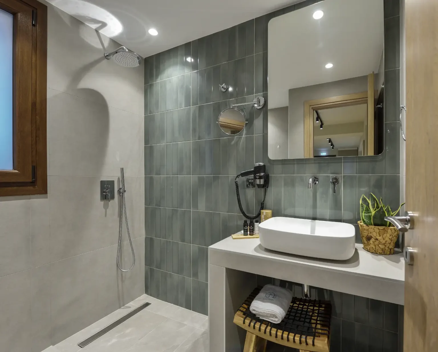 Maistros Deluxe Apartments - Sirocco Apartment