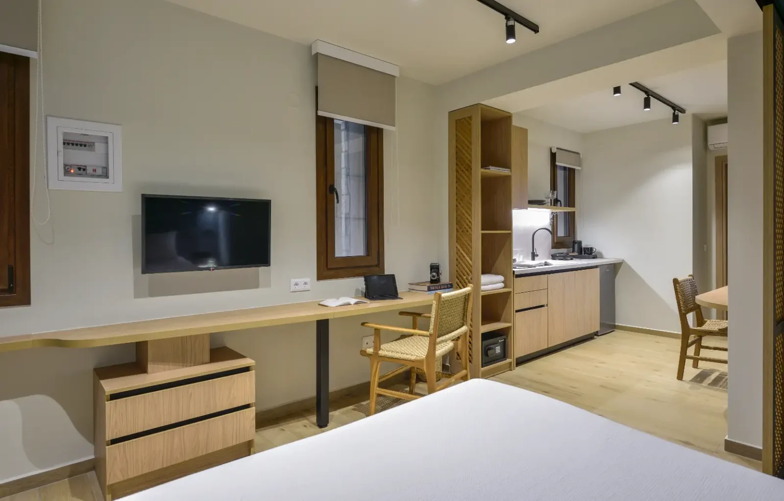 Maistros Deluxe Apartments - Sirocco Apartment